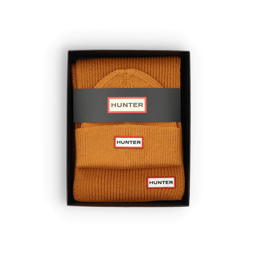 Jura Scarf and Beanie Box Set Biscuit