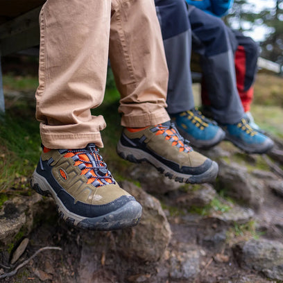 Targhee IV Older Kids Wanderschuhe Dark Olive/Gold Flame