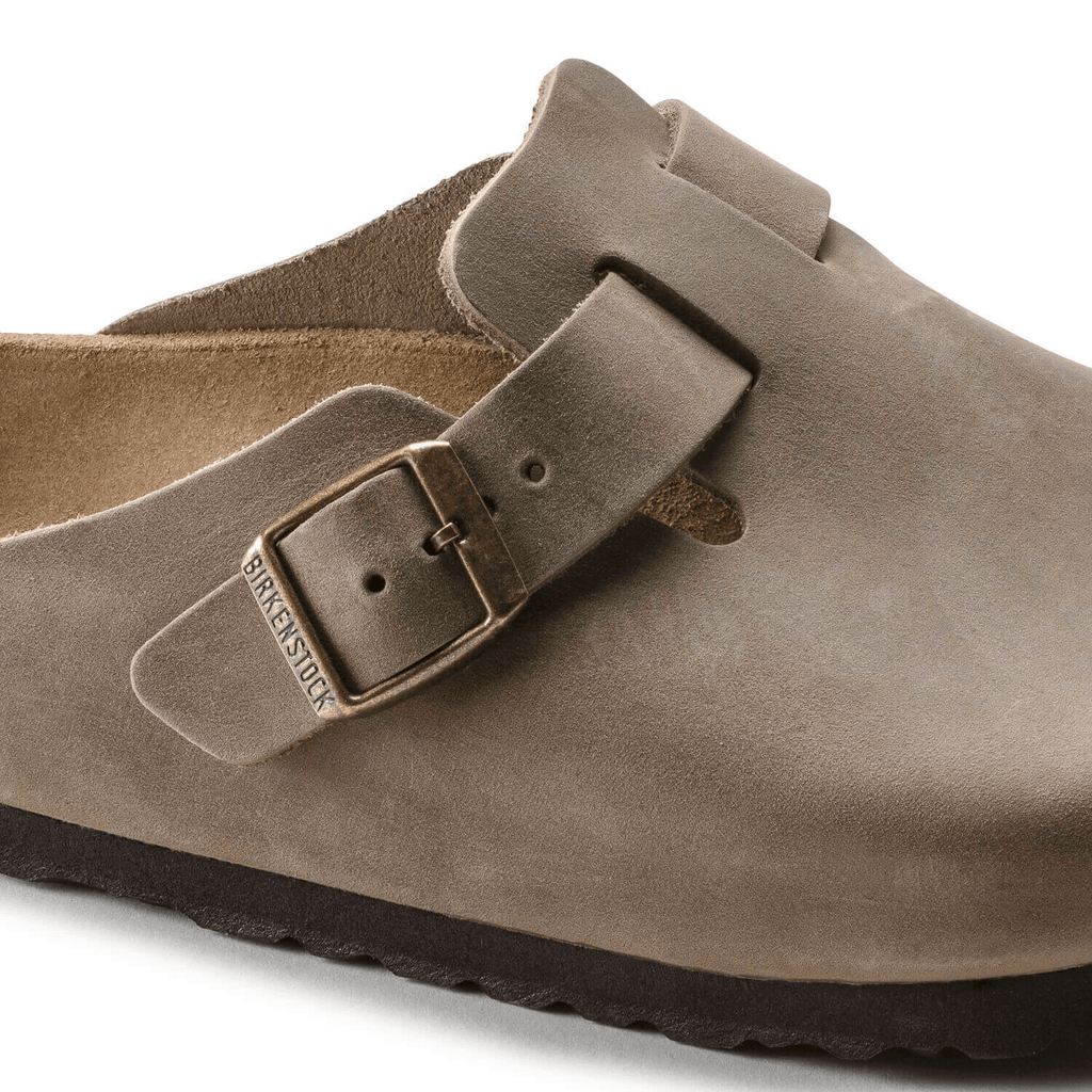 Boston Clogs Tabacco Brown Narrow-fit